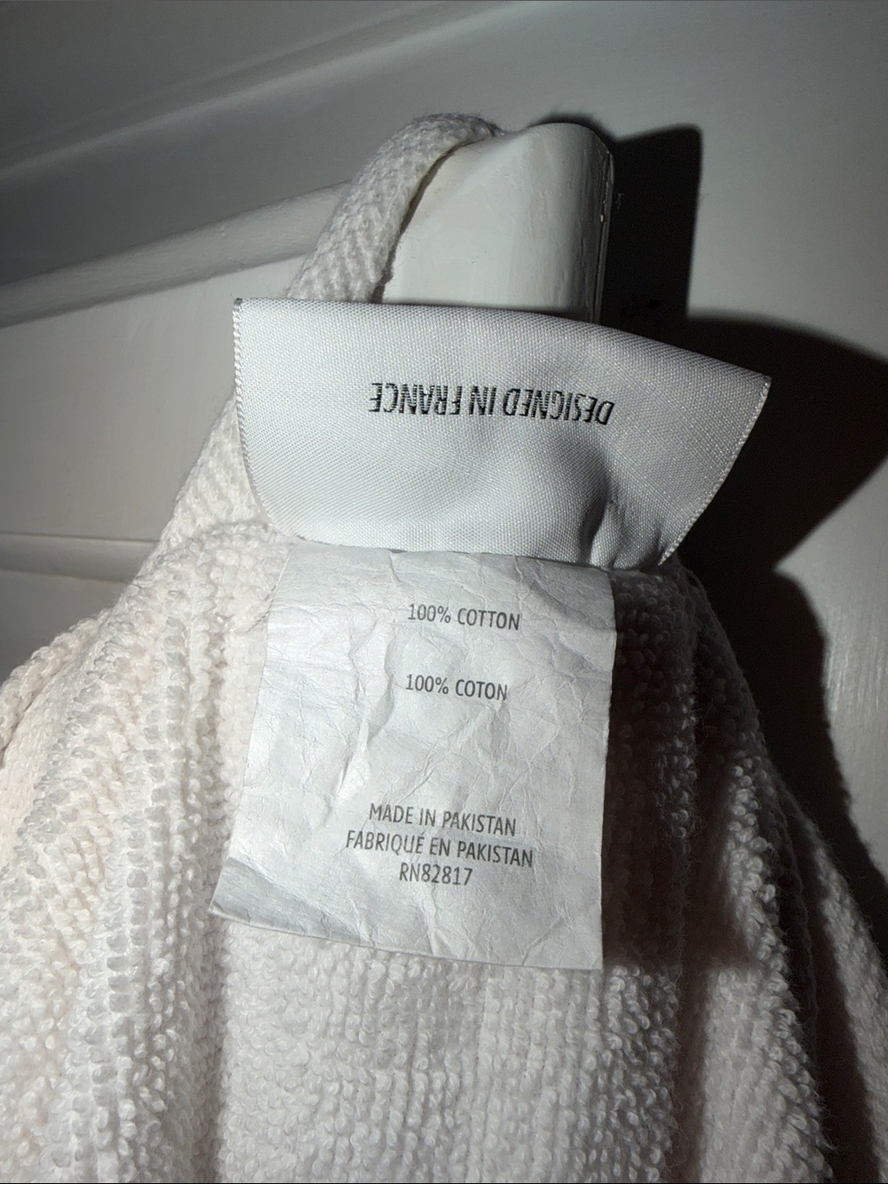 Lacoste White Plush Terry Bathrobe with Crocodile Logo - Picture 6 of 6
